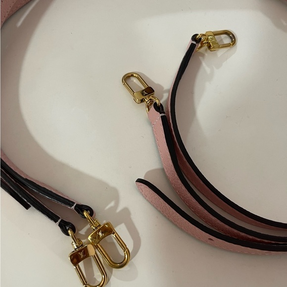 Louis Vuitton Clapton backpack straps only - Picture 2 of 5